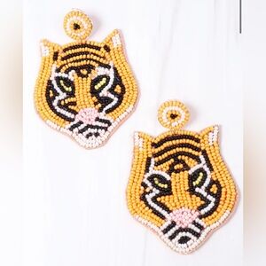 HERE KITTY KITTY BEADED EARRINGS NEW ON CARD , Caroline Hill